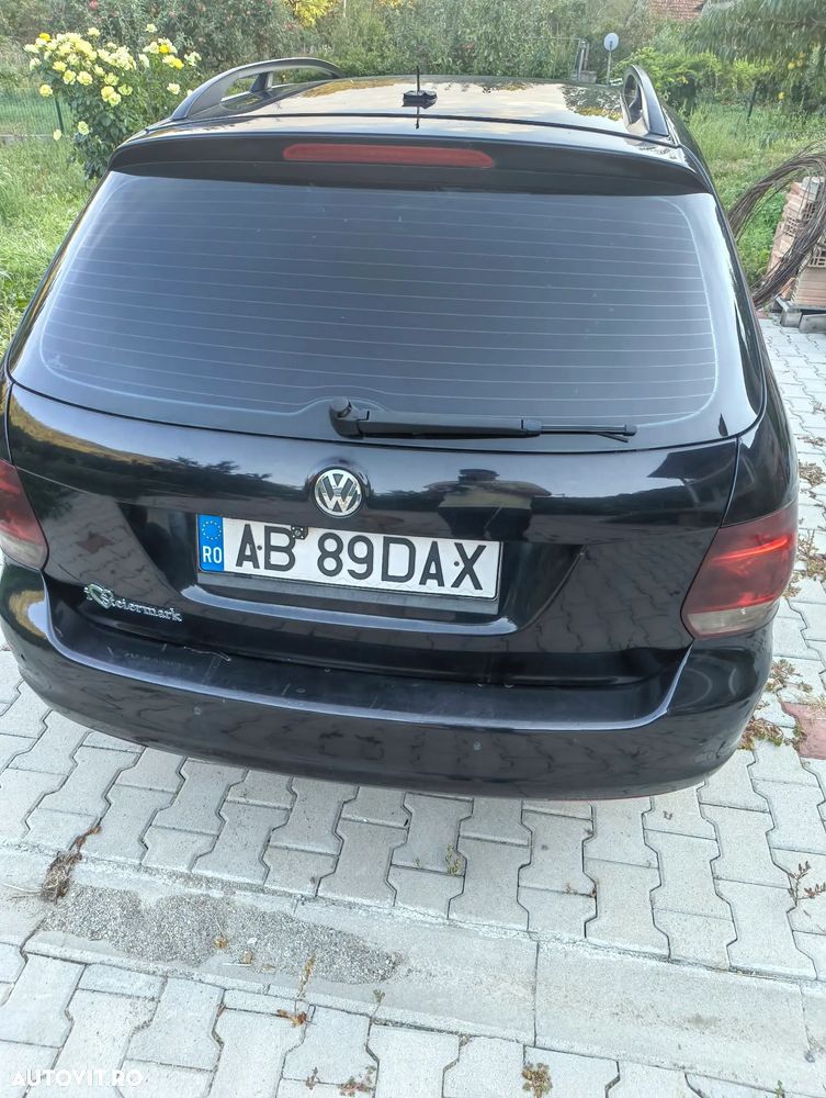 Volkswagen Golf - 5