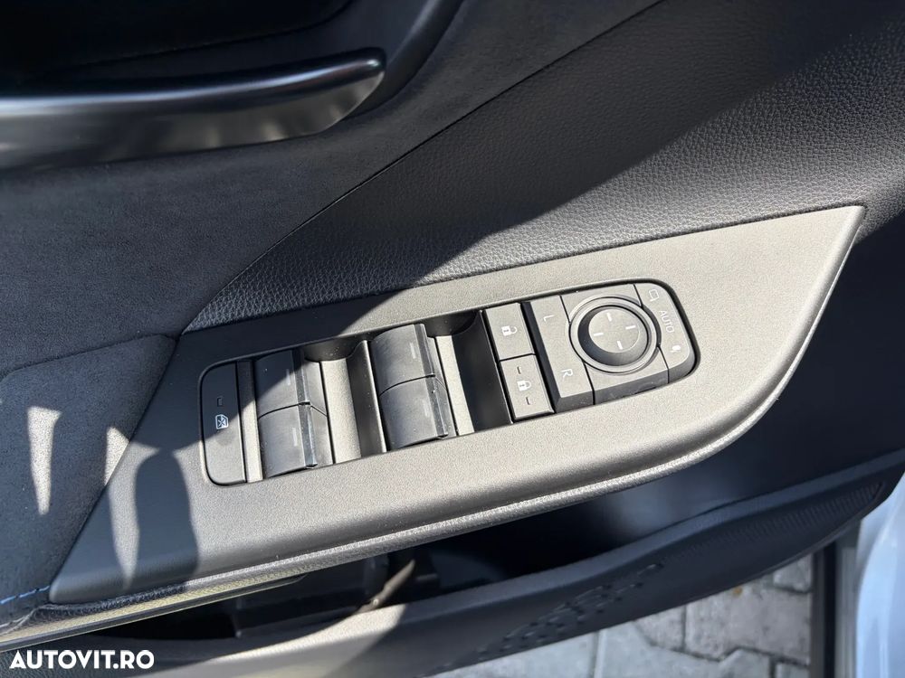 Toyota C-HR - 12