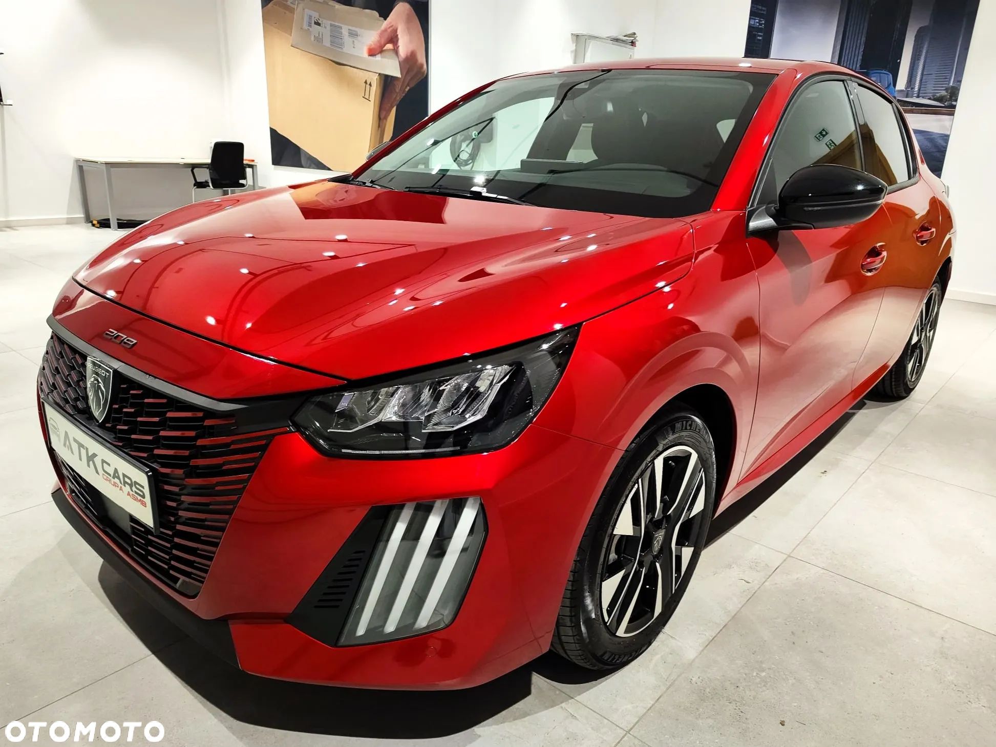 Peugeot 208 ver-1-2-puretech-allure-s-s - 1