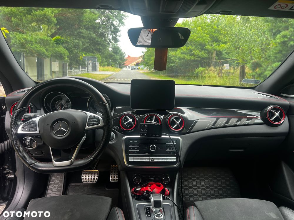 Mercedes-Benz CLA - 9