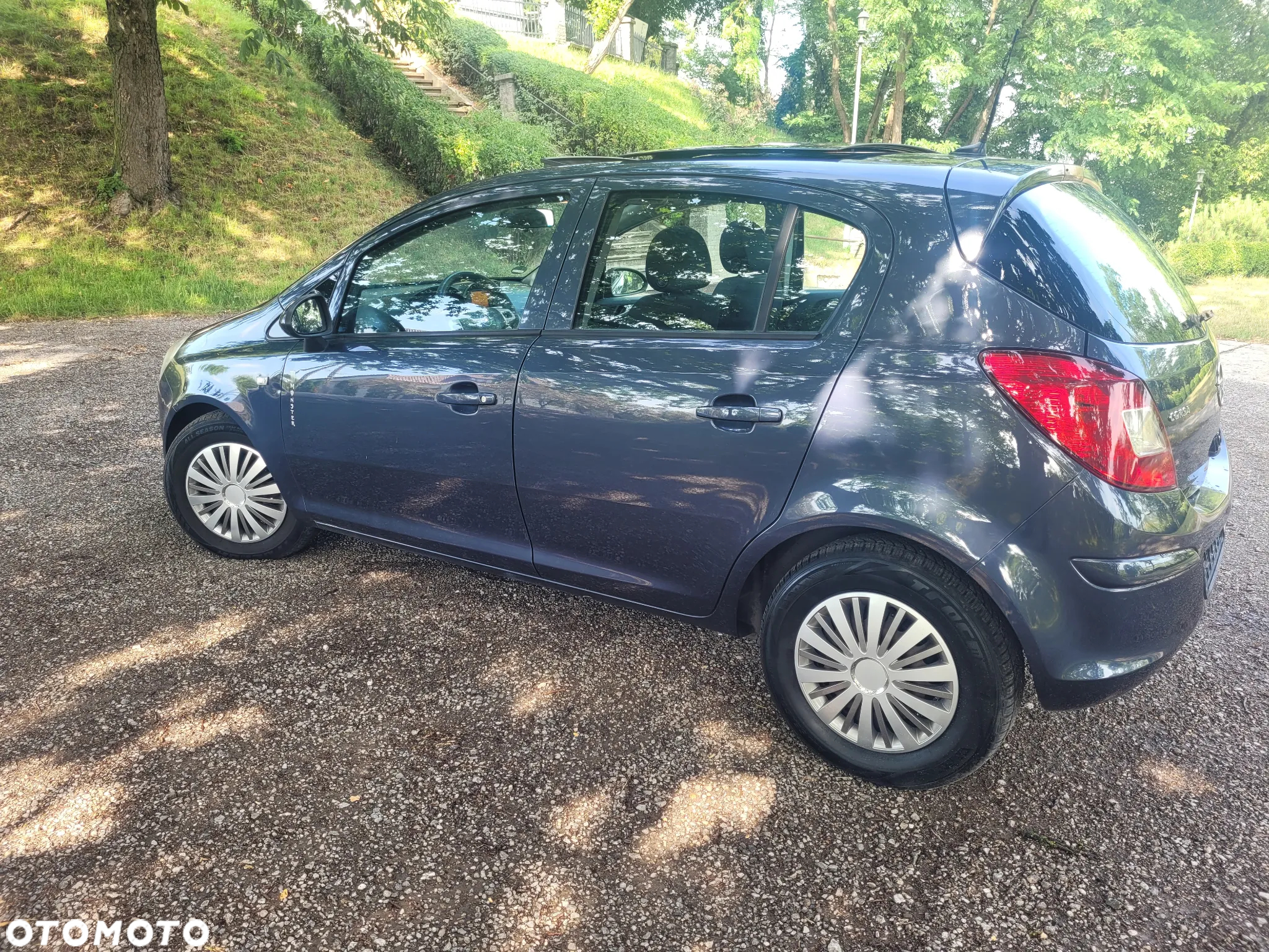 Opel Corsa 1.2 16V Cosmo - 25
