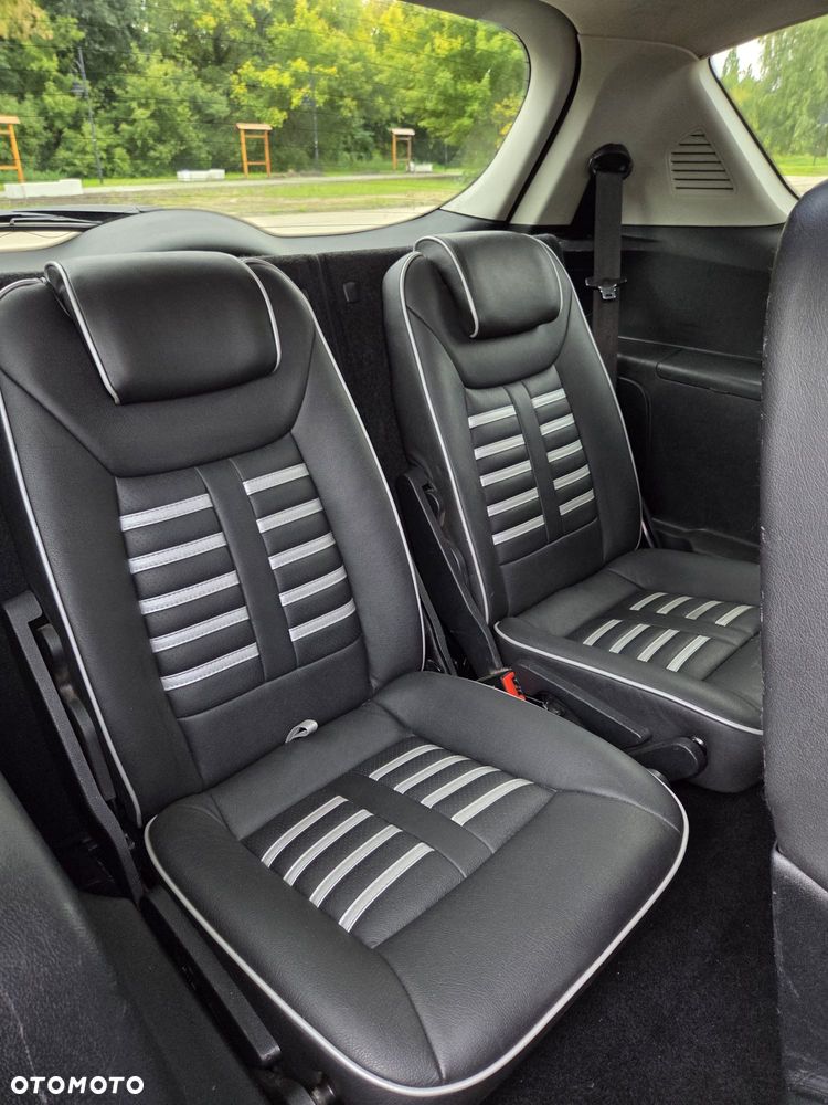Ford S-Max - 16
