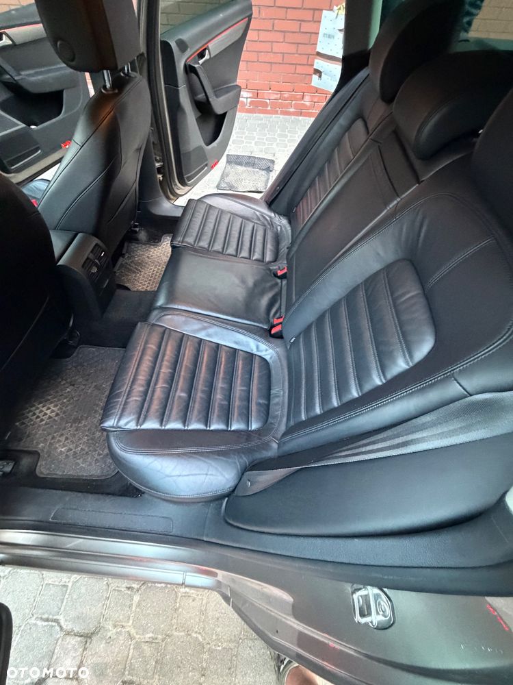 Volkswagen Passat 2.0 TDI 4Mot Highline DSG - 13