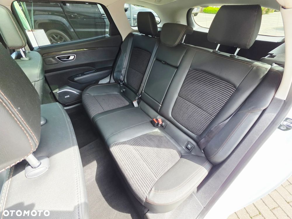Renault Talisman Grandtour ENERGY dCi 130 INTENS - 28