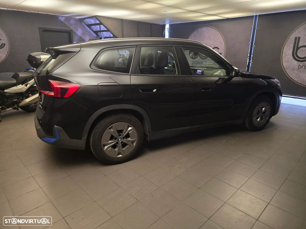 BMW iX1 xDrive30 - 7