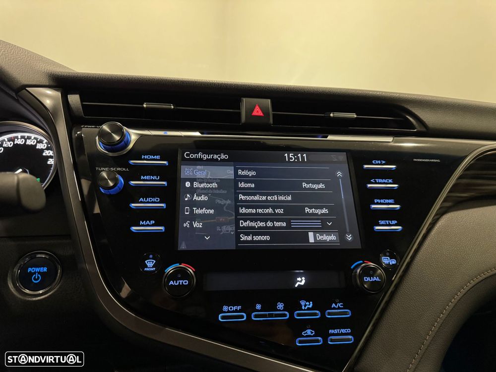 Toyota Camry 2.5 Hybrid Luxury - 37