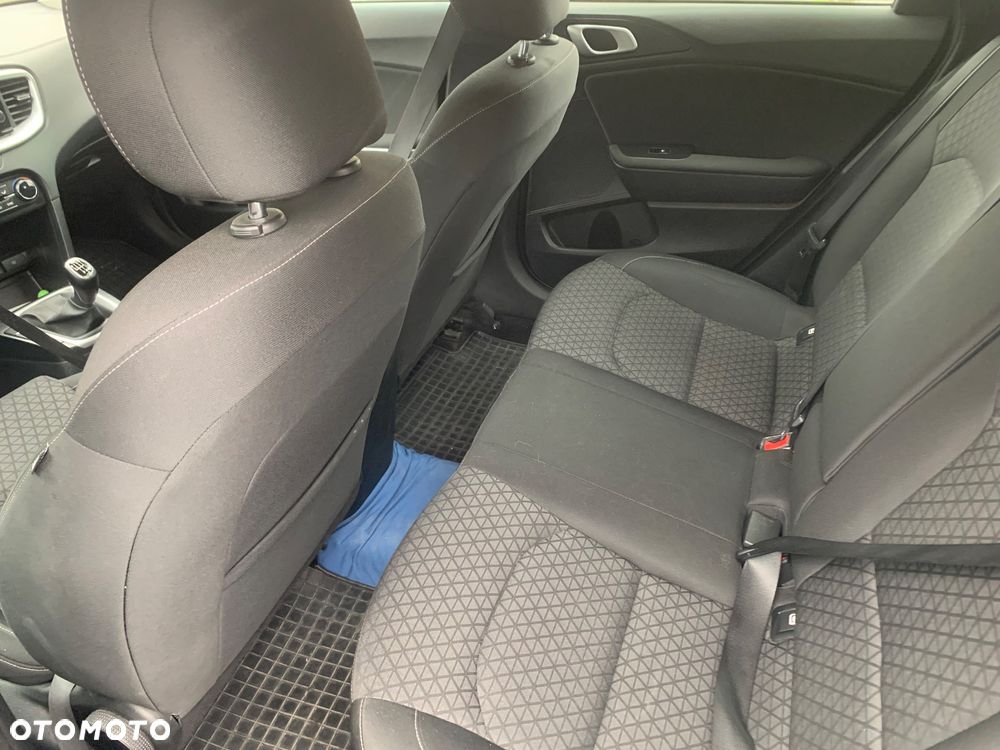 Kia Ceed 1.6 CRDi SCR L - 12