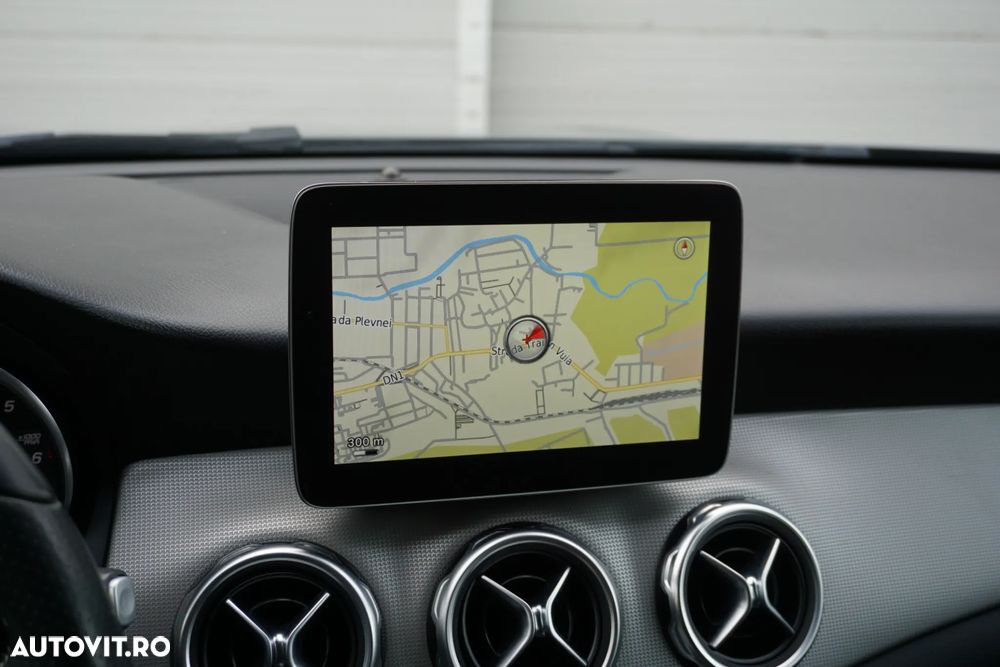 Mercedes-Benz GLA 220 d 4Matic 7G-DCT - 19