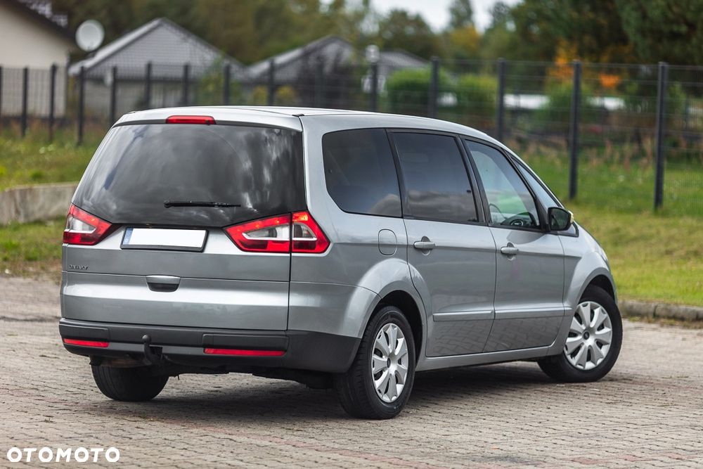 Ford Galaxy 2.0 TDCi DPF Ghia - 11