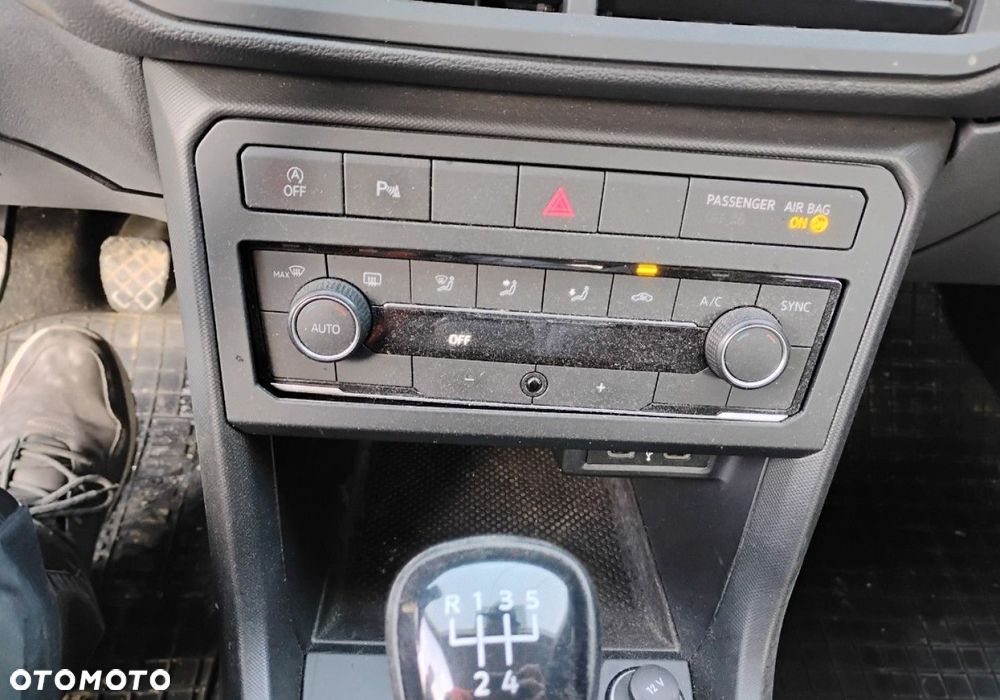 Volkswagen T-Cross - 15