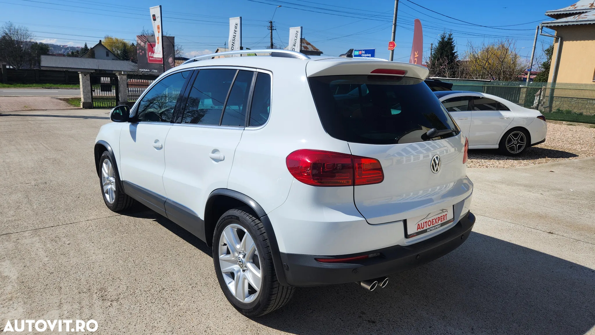 Volkswagen Tiguan 2.0 TDI DPF 4Motion BlueMotion Technology DSG Exclusive - 12