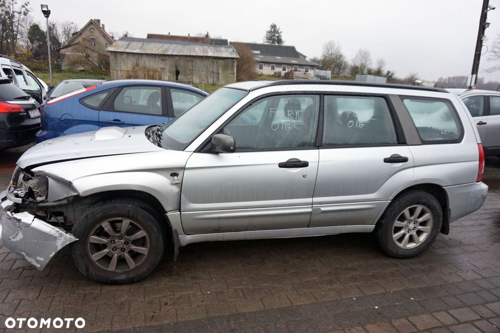 SUBARU FORESTER II SG 2005 01G 2.0T 16V EJ205N 176KM TZ1B5 SREBRNY na części - 2
