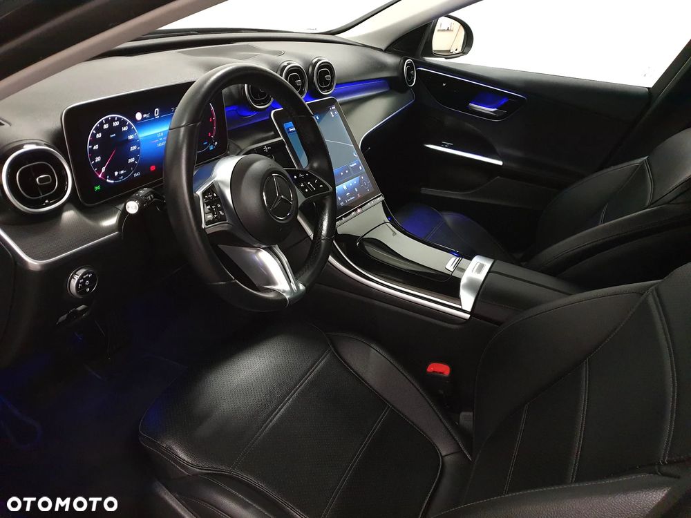 Mercedes-Benz Klasa C 220 d 4Matic 9G-TRONIC AMG Line - 39