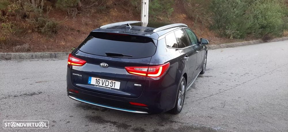 Kia Optima SW - 23