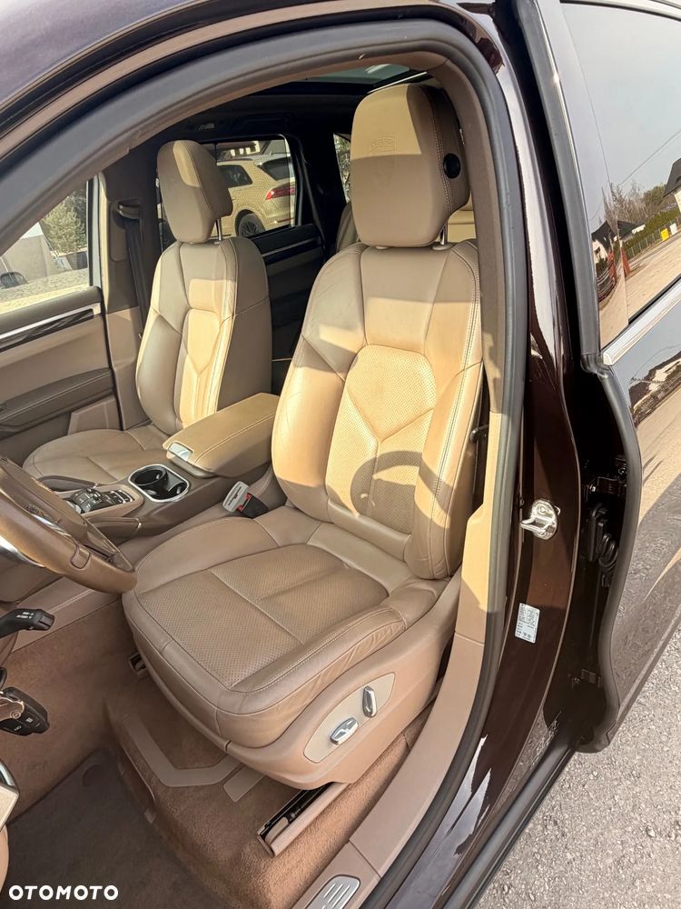 Porsche Cayenne Diesel Platinum Edition - 10