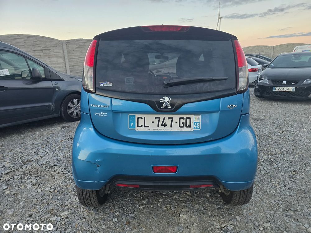 Peugeot Ion 2012 photo 4