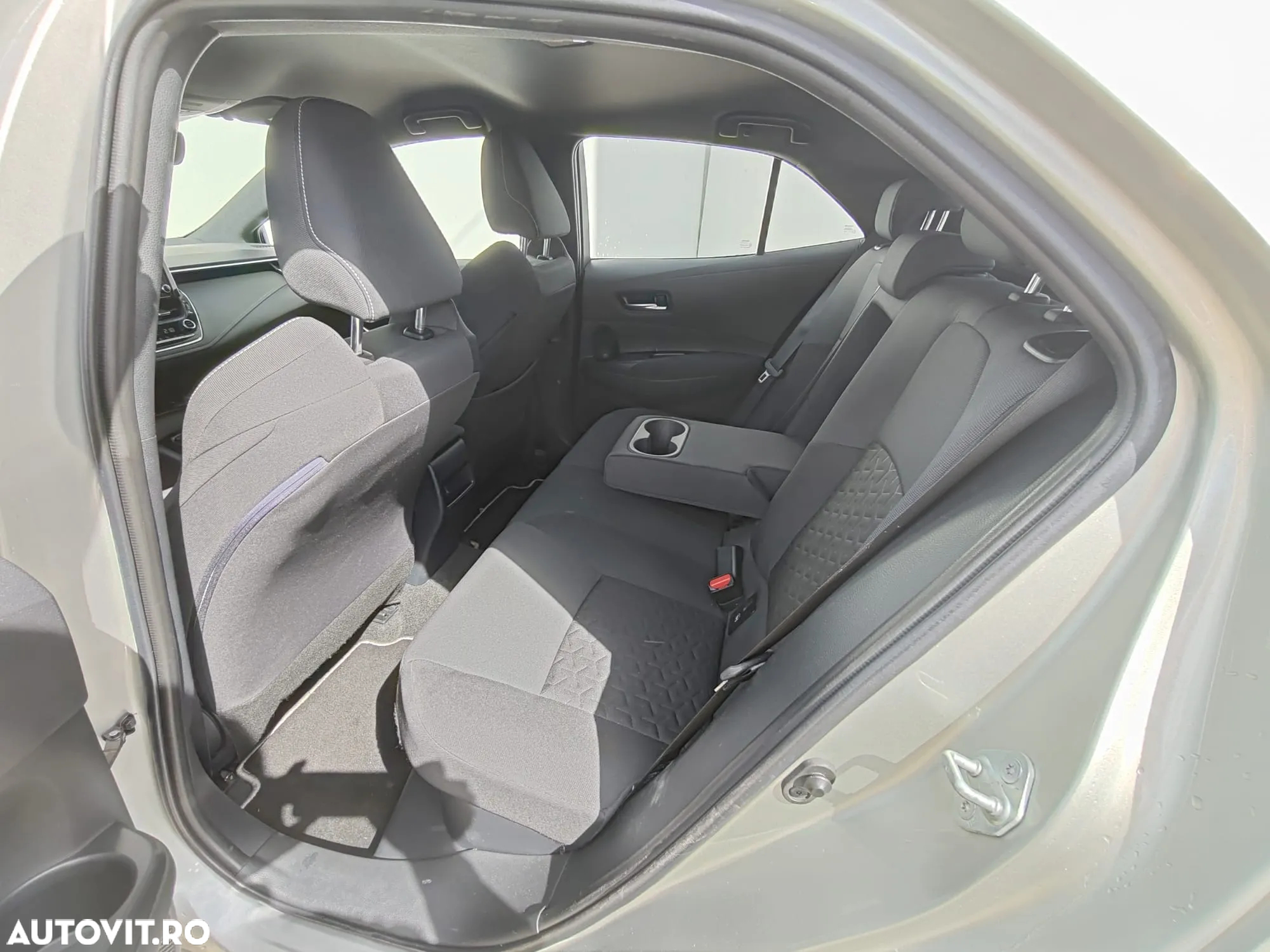 Toyota Corolla 1.8 HSD Dynamic - 5