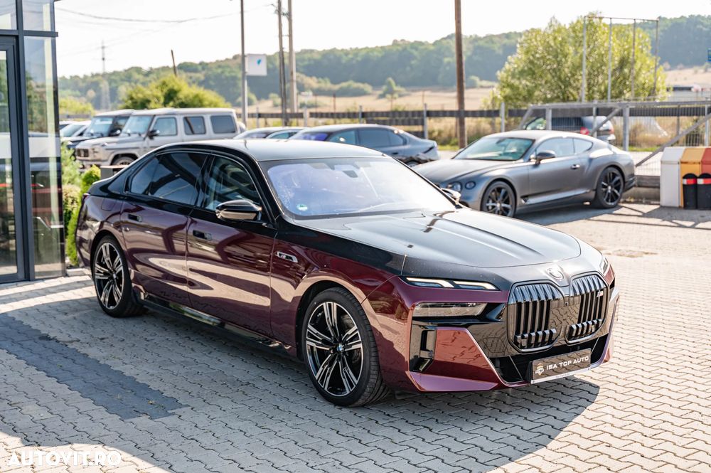 BMW M7 M760e xDrive - 39