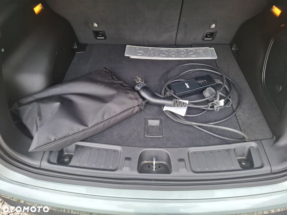 Jeep Compass - 23