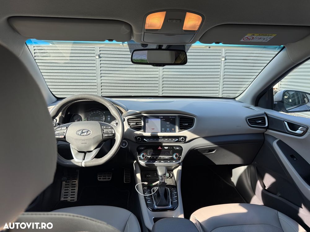 Hyundai IONIQ 1.6 GDI Premium - 12