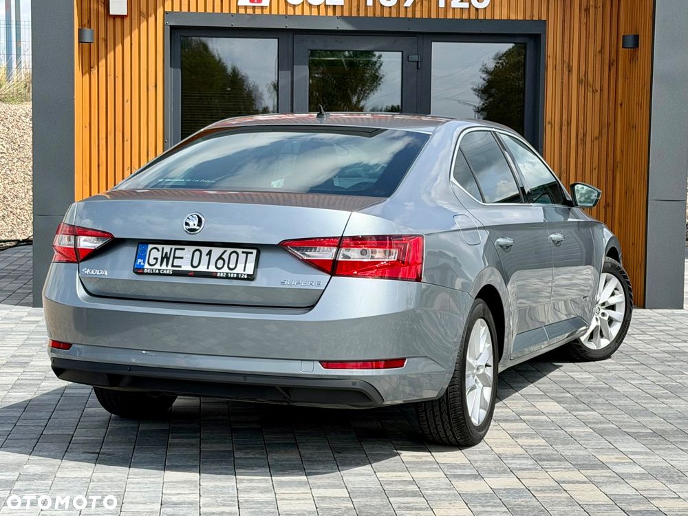 Skoda Superb 1.8 TSI Ambition DSG - 17