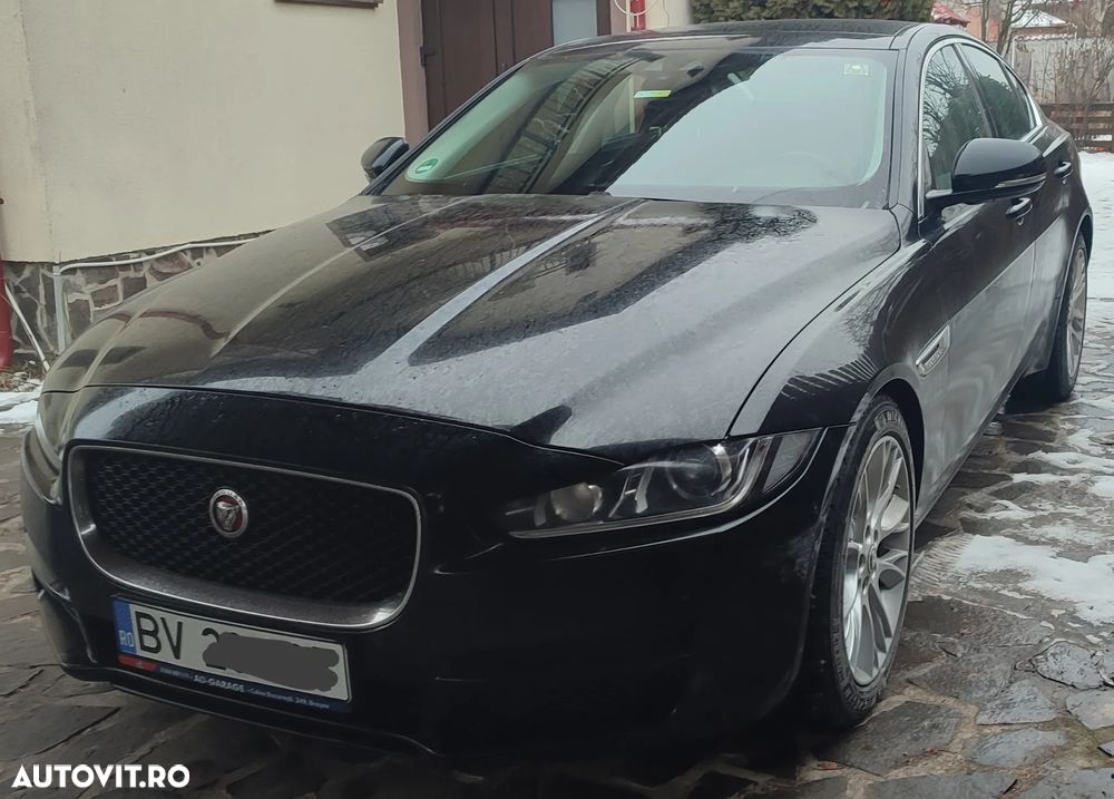 Jaguar XE - 15