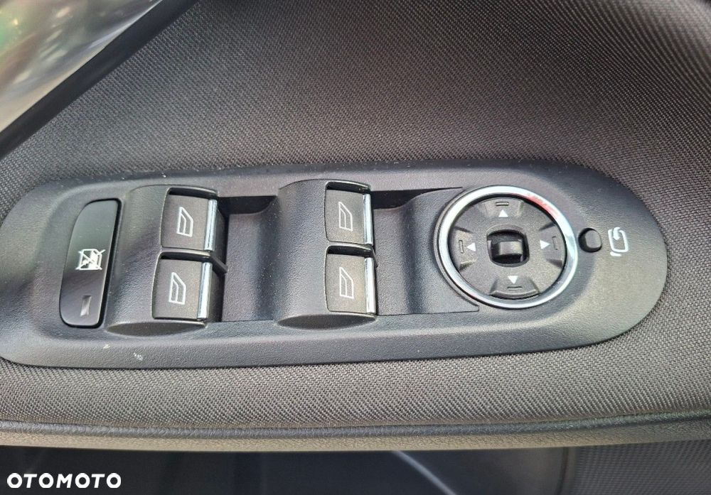 Ford Mondeo - 22