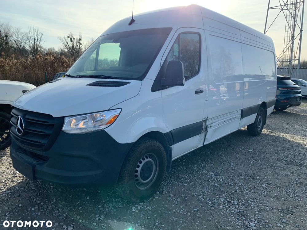 Mercedes-Benz Sprinter - 1