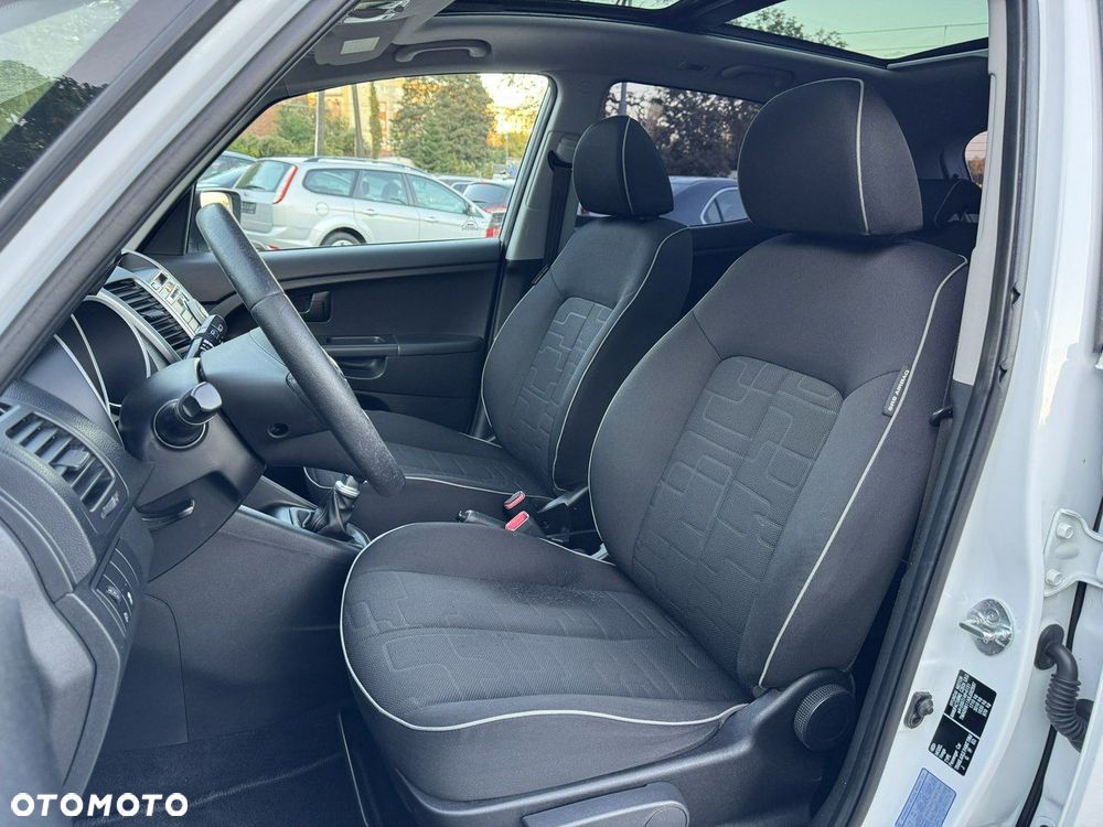 Kia Venga - 26