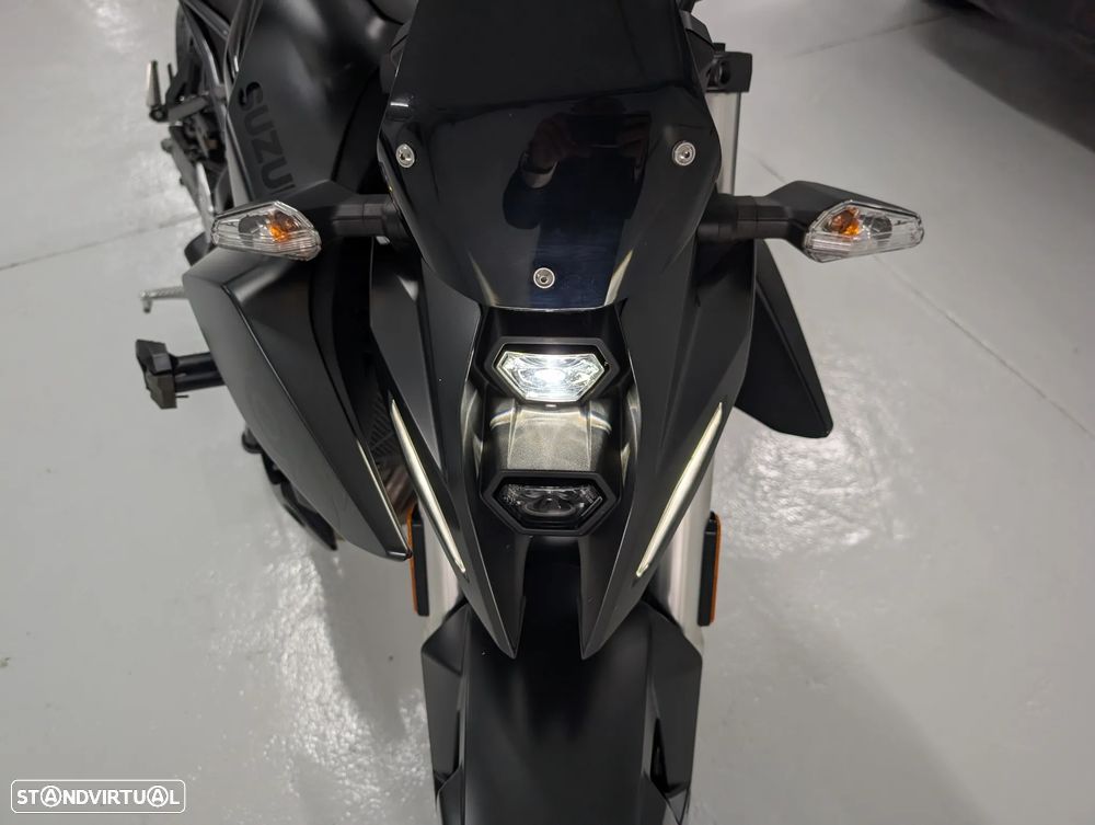 Suzuki GSX GSX-8S - 17