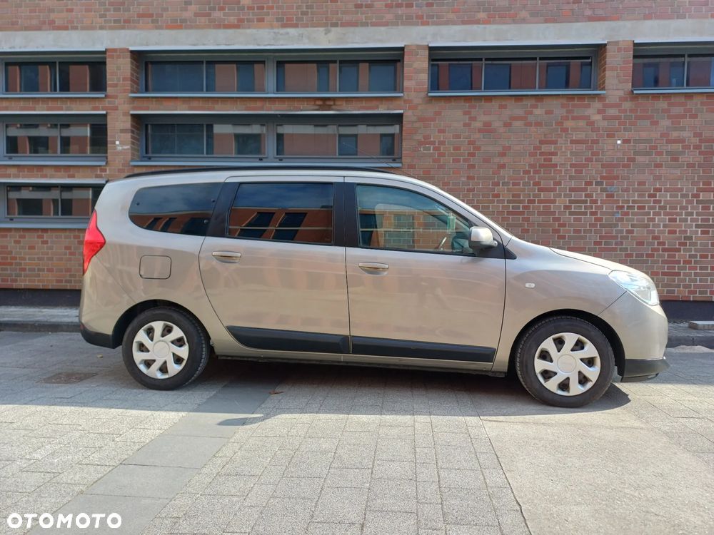 Dacia Lodgy 1.6 SCe Laureate S&S - 26