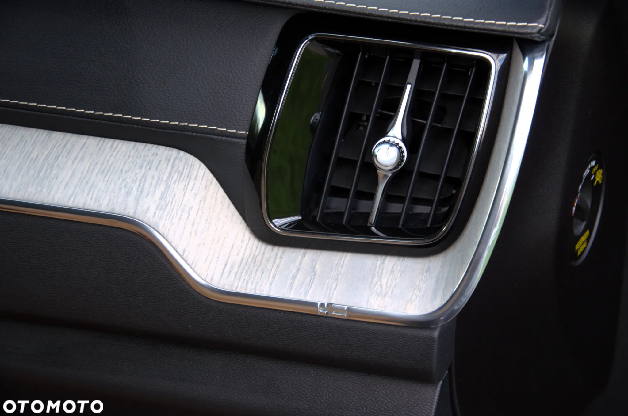 Volvo XC 60 D5 SCR AWD Inscription - 16