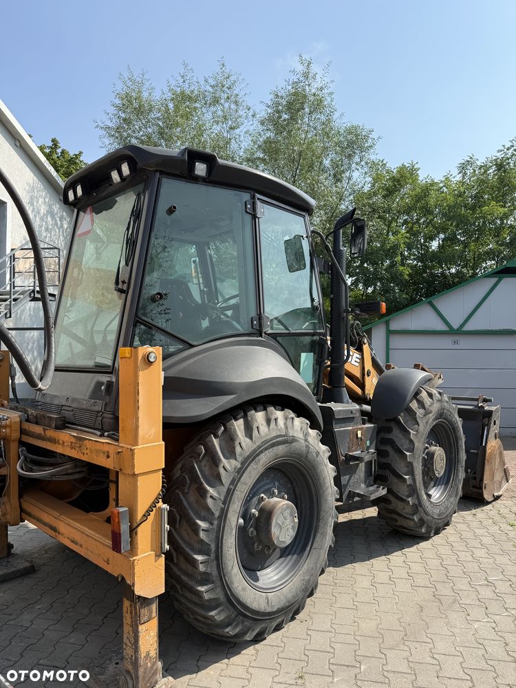 Case 695ST - 5