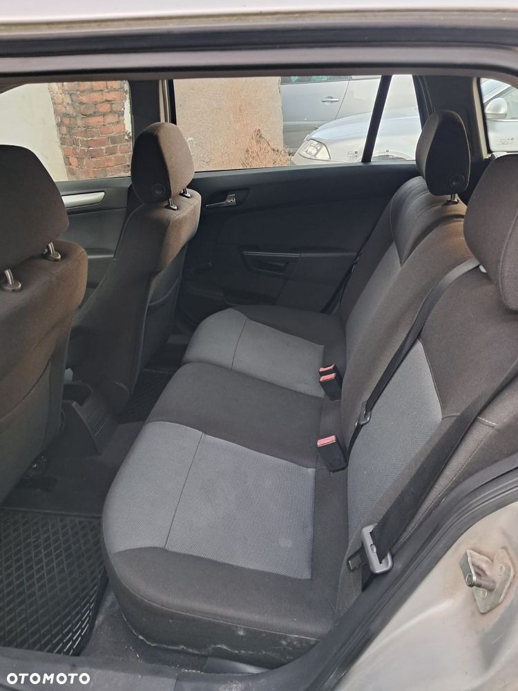 Opel Astra - 16
