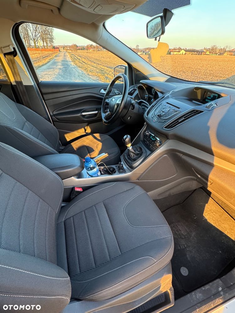 Ford Kuga 1.5 EcoBoost 2x4 Trend - 12