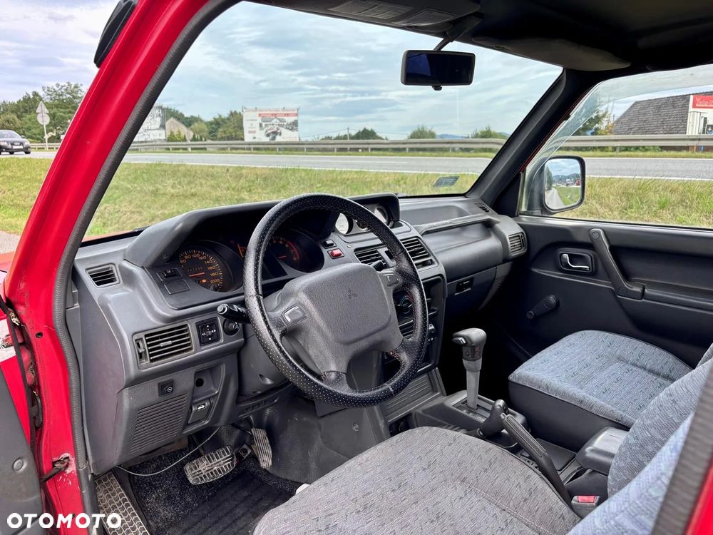 Mitsubishi Pajero - 15