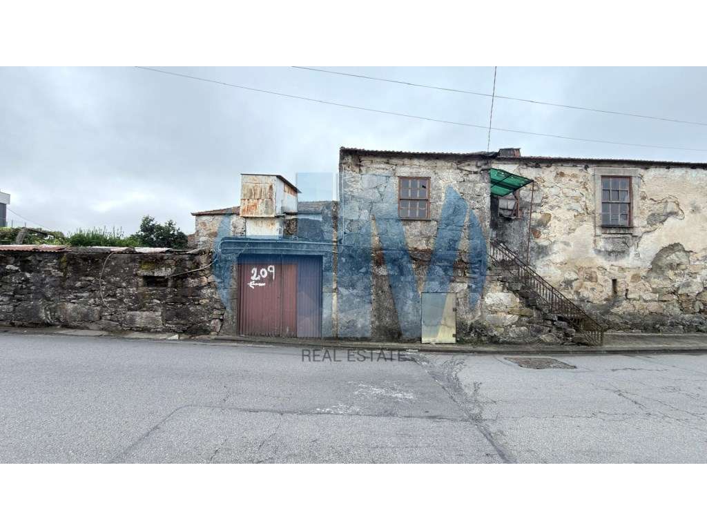 3 Moradias para Reabilitar com Terreno de 20.000 m² - Gondomar - Grande imagem: 2/5