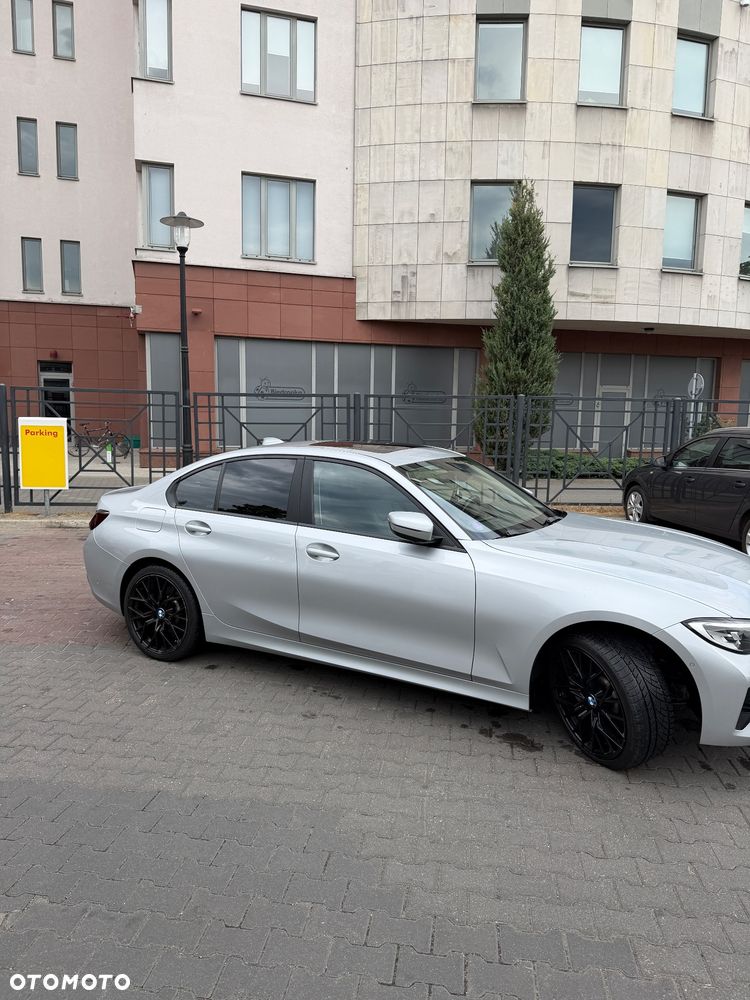 BMW Seria 3 330i xDrive - 2