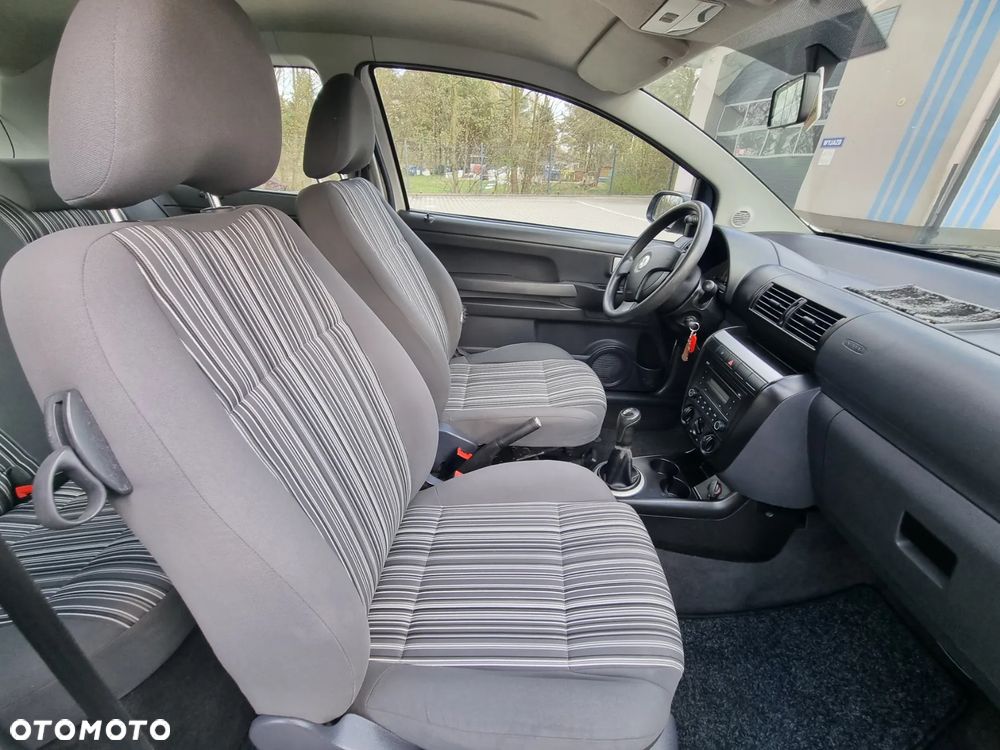 Volkswagen Fox - 18