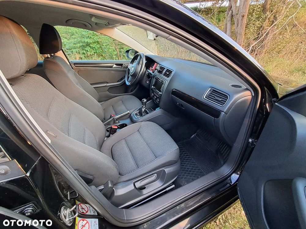 Volkswagen Jetta 1.2 TSI Comfortline - 8