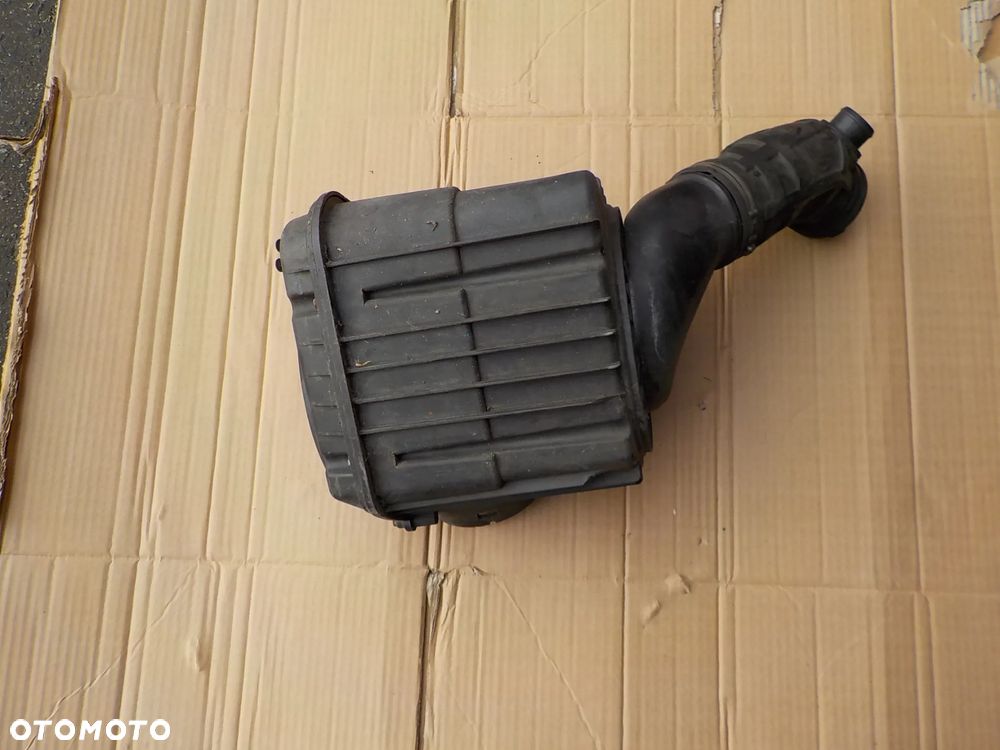 obudowa filtra powietrza alfa romeo 159 1,9 jtd 16v 2007r 51785518