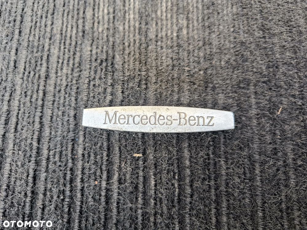 MERCEDES X204 GLK KOMPLET DYWANIKÓW DYWANIKI RYPSOWE CZARNE - 7
