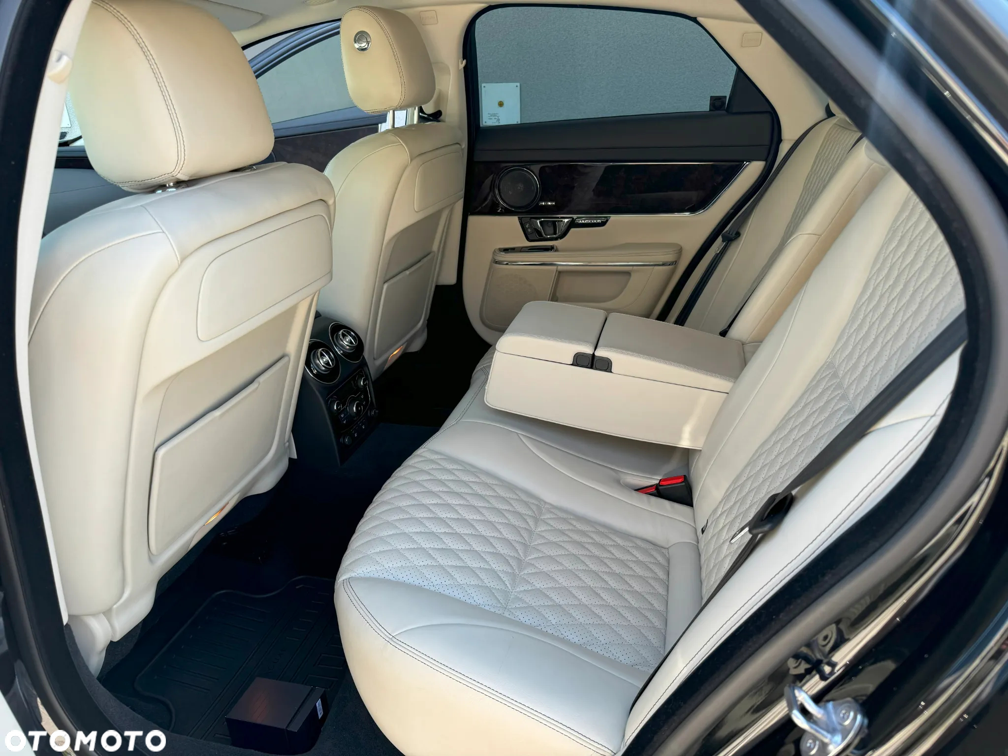Jaguar XJ 3.0 D V6 XJ50 - 23