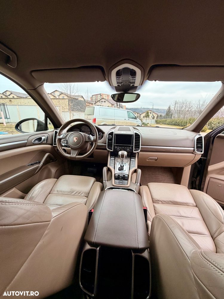 Porsche Cayenne - 6