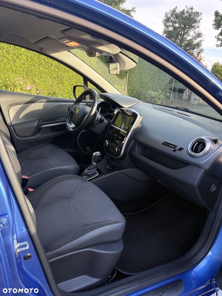 Renault Clio - 27