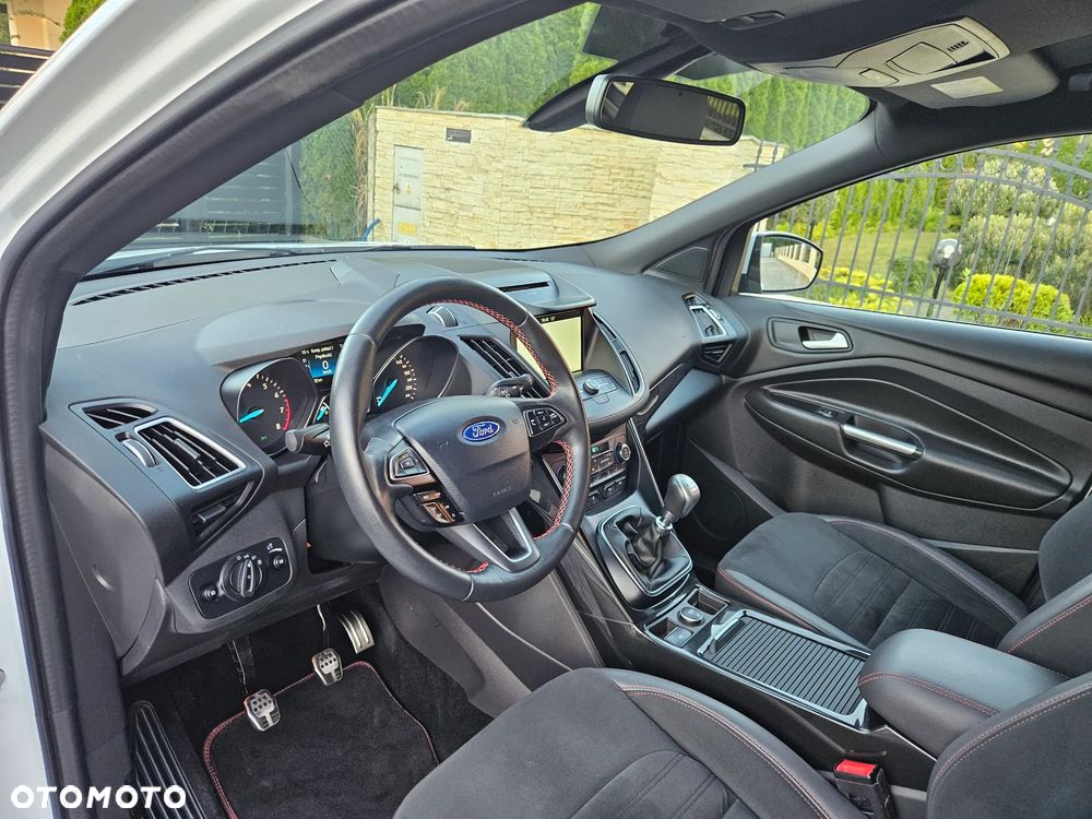 Ford Kuga - 38