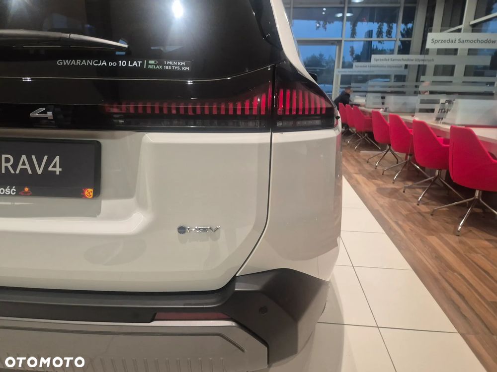 Toyota RAV4 - 6