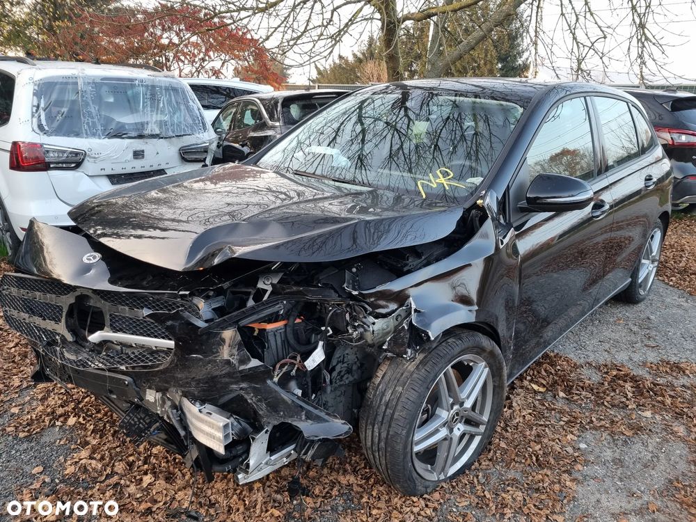 Mercedes-Benz Klasa B 250 e 8G-DCT Progressive - 15