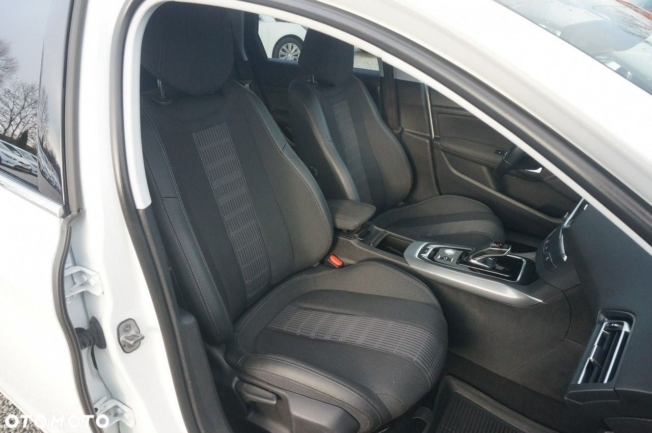 Peugeot 308 1.5 BlueHDi Allure Pack S&S EAT8 - 29