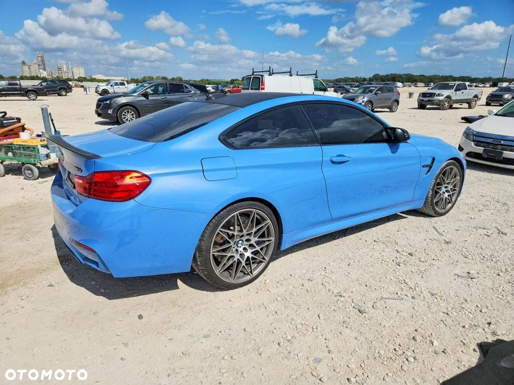 BMW M4 2017 photo 4